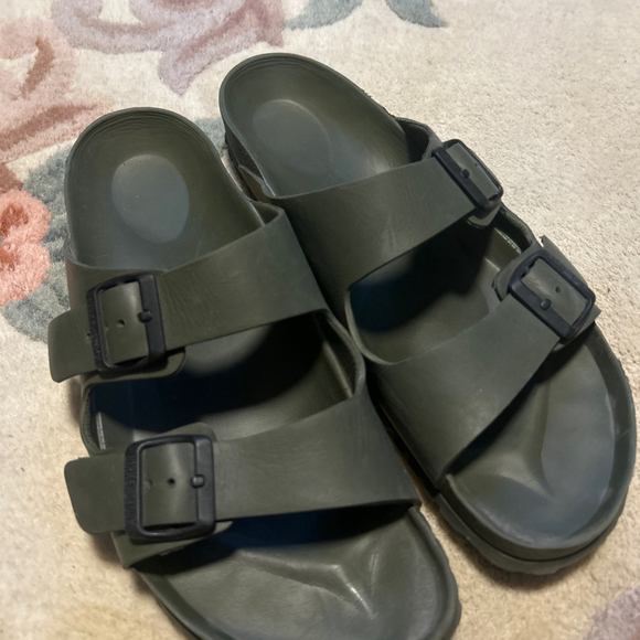Birkenstock Mens Size 12 Arizona Essentials EVA Khaki Regular Fit Sandal Buckle